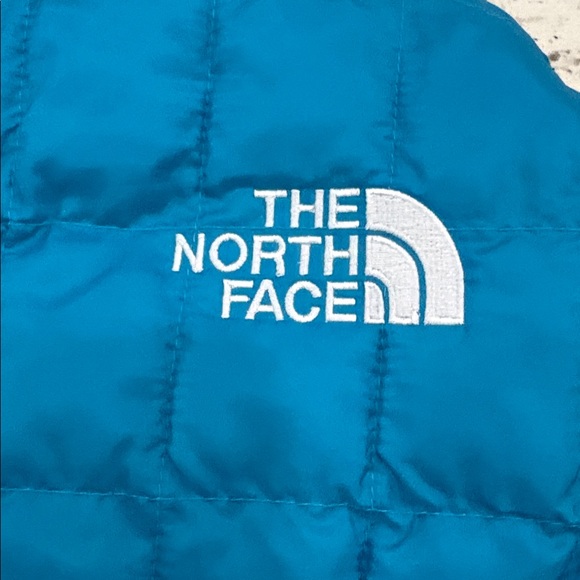 Men’s Northface vest - Picture 2 of 4